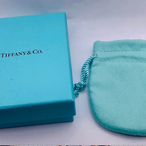 Tiffany & Co infinity cross Elsa Peretti.925 sterling silver 19” box - Picture 5 of 9